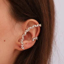 Load image into Gallery viewer, Ear Cuffs, Earcuffs, Diamond Earring, Diamond Ear cuffs Earring, White gold Earring, White, Trillion Diamond Ear cuff

