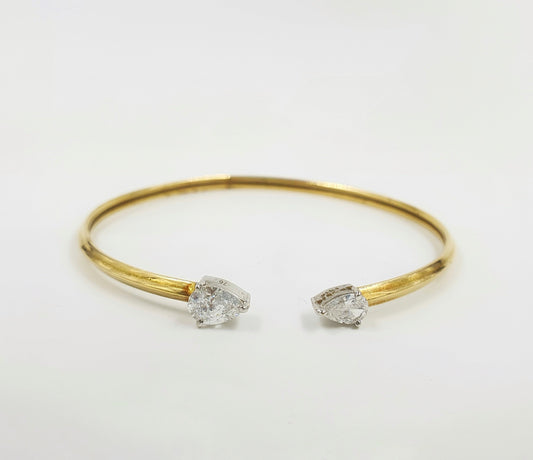 Pear Inward Bracelet