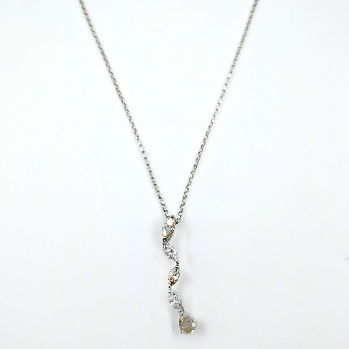 Bloom Diamond Twist Necklace