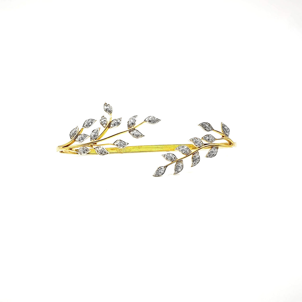 Marquise Round Palmcuff