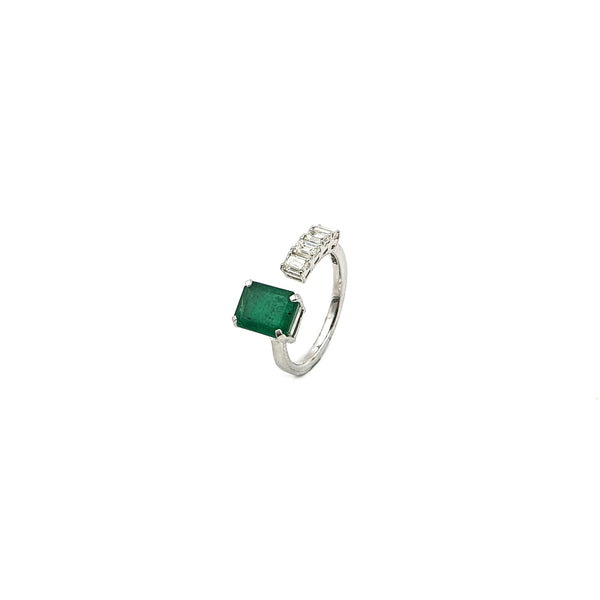 Emerald & Round-Diamond Ring