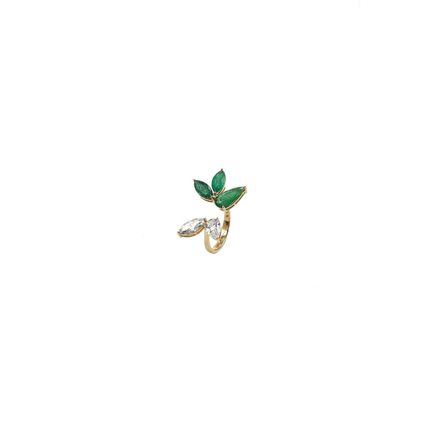 Lily Ring in Emerald & Solitaires