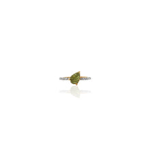 Load image into Gallery viewer, Green Sapphire Ring
