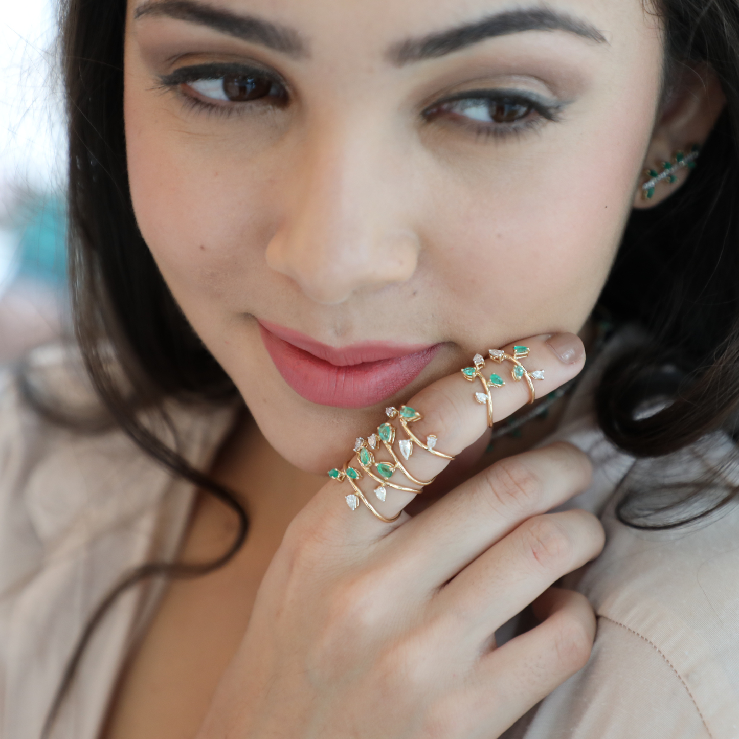 Spiral Ring in Emerald & Diamond