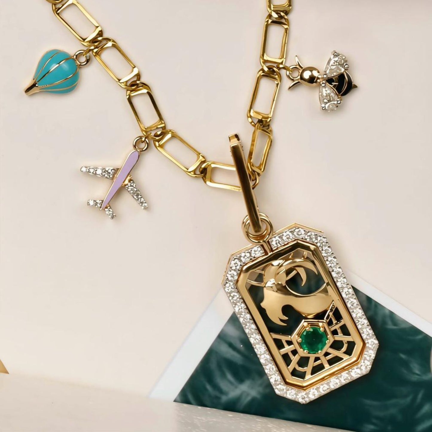 Evermore Zodiac Locket – Capricorn