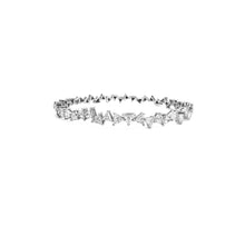 Load image into Gallery viewer, Bloom Endure Bracelet in trillion diamonds and white gold
