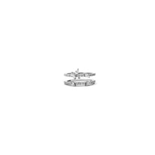 Load image into Gallery viewer, Bloom Two Line Ring with Leafy Diamonds - 3

