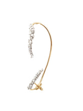 Load image into Gallery viewer, Bloom Endure Vine Earcuff in Marquise Diamonds and Yellow Gold

